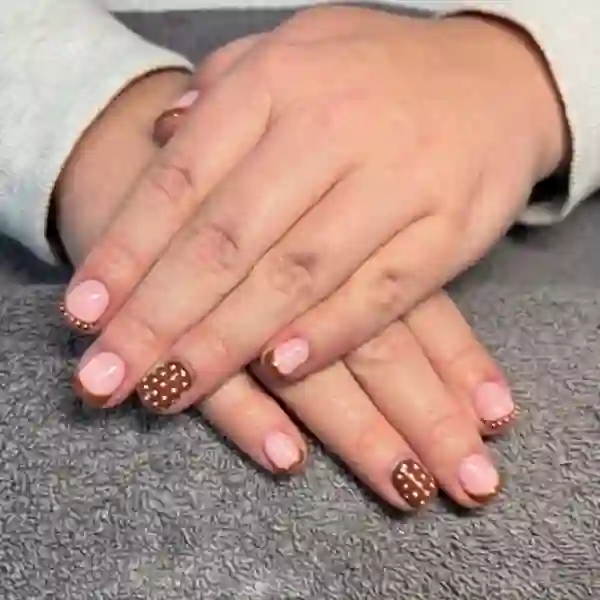 Painted gel nails